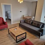 Royal Homes 403